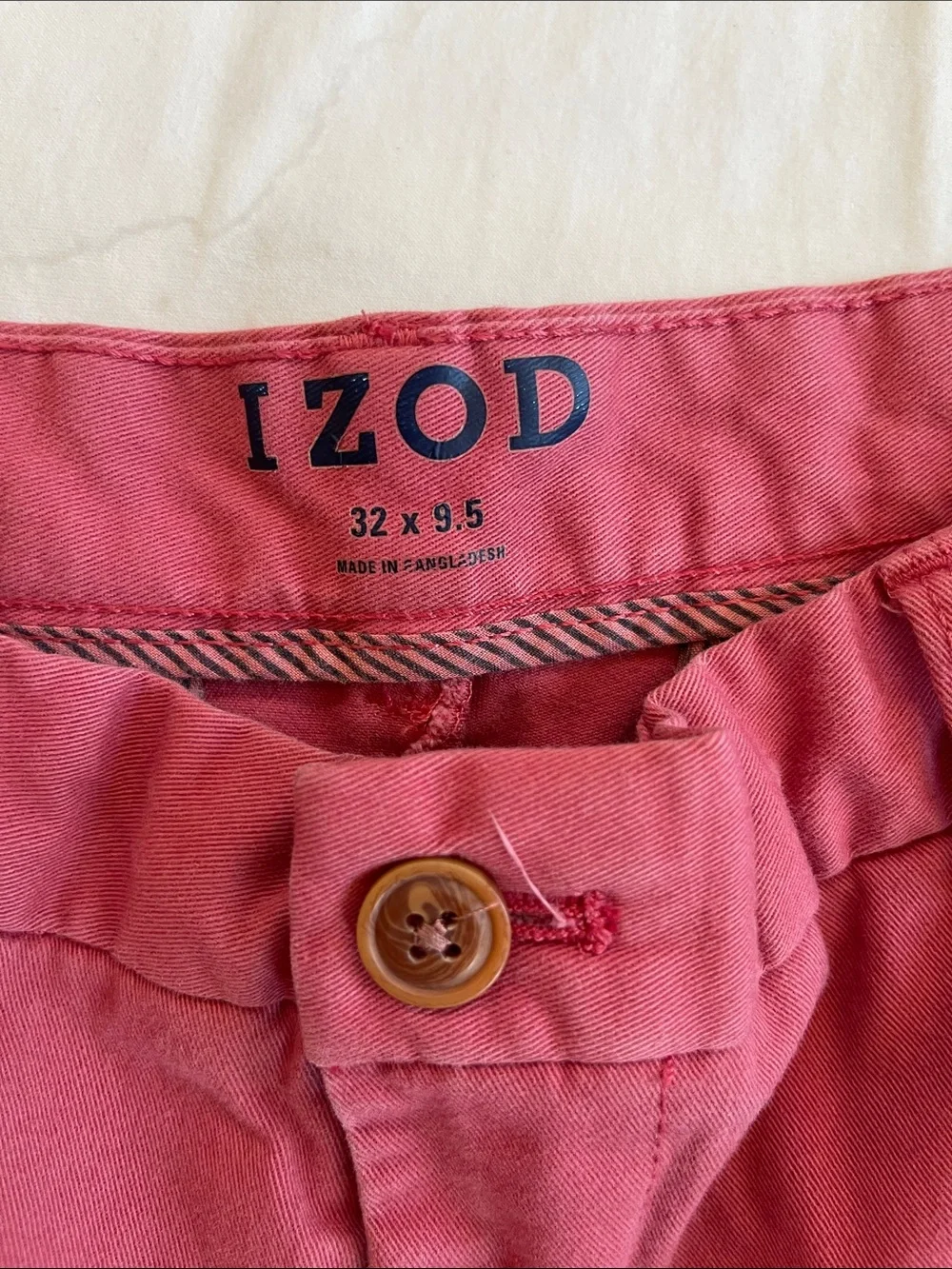 Izod Men's Red Flat Front Cotton Shorts